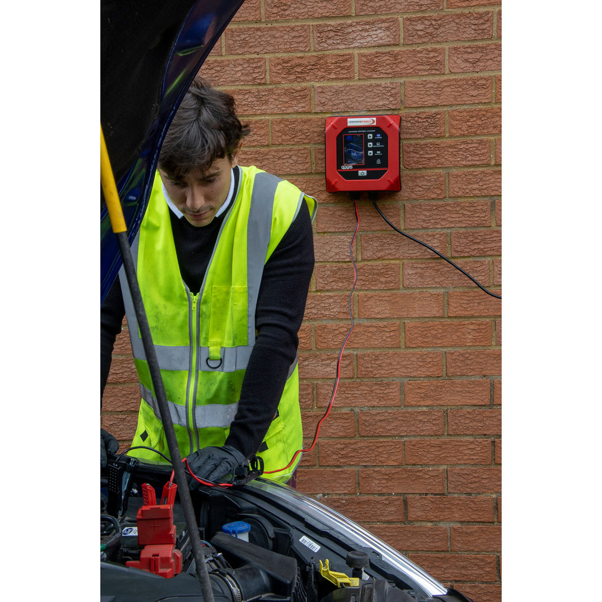 SIP GX15 Advanced Battery Charger 12v 15A Wall-Mountable – 03574