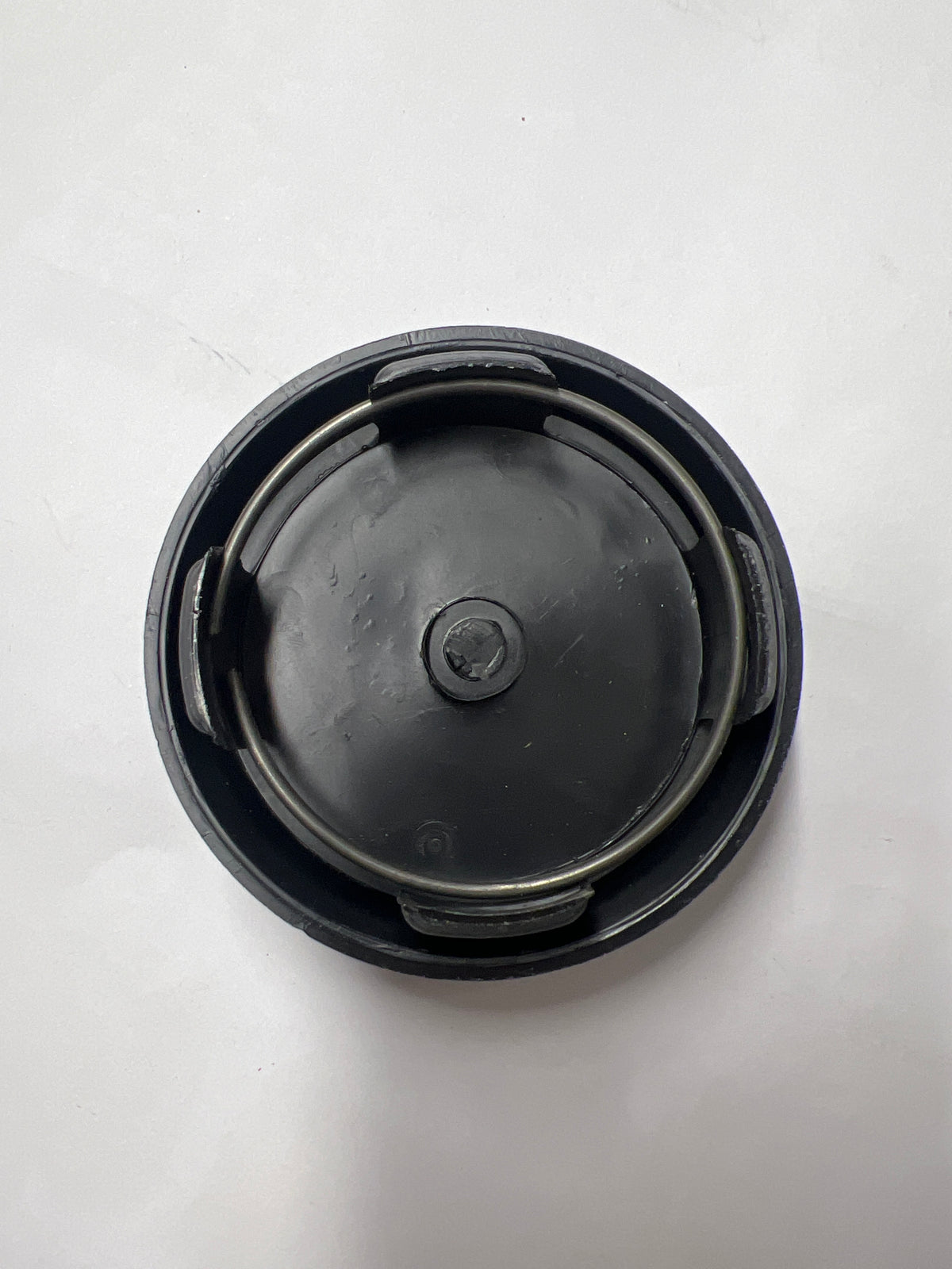 *STOCK CLEARANCE* - EMBLEM STEERING WHEEL - MS-1830976