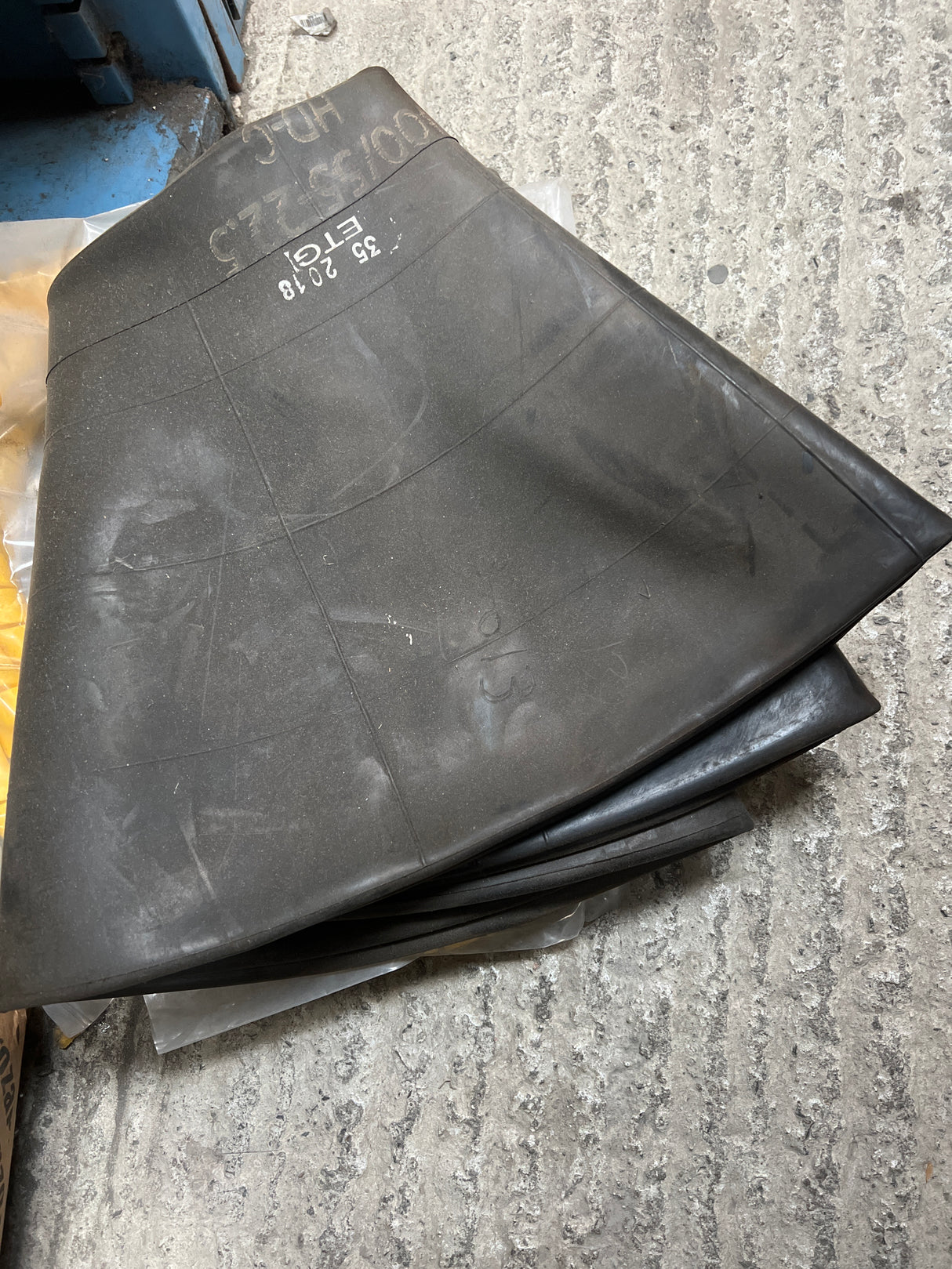 *SPECIAL PRICE* - INNER TUBE 400/55-22.5 - S.137613