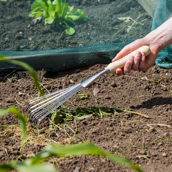Premier Leaf Hand Rake with Ash Handle & Stainless Steel Tines - SE-GTWH001