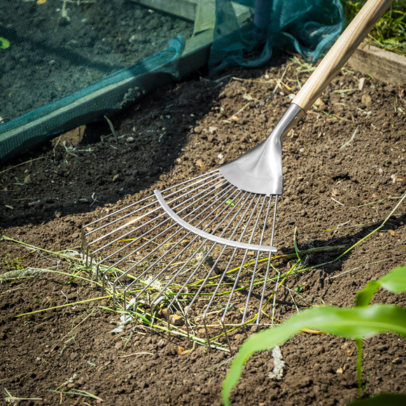 Premier Lawn Rake with Long Ash Handle & Stainless Steel Tines - SE-GTWH010