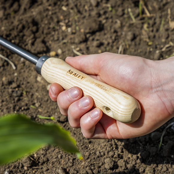 Premier Garden Hand Rake with Short Ash Handle & Stainless Steel Tines - SE-GTWH020