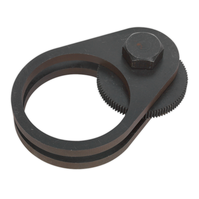 The Sealey Steering Rack Knuckle Tool - VS4004 features a metal gear assembly that includes two interlocking cogwheels, a circular loop, and integrated steering rack knuckles.