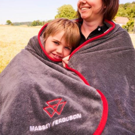 Massey Ferguson - New Logo Blanket - X993412005000 - Farming Parts