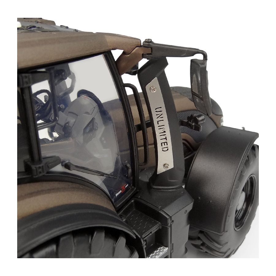 Valtra Q305 Jubileum Brown 1:32 Scale Model – 75th Anniversary Limited Edition – V42803640