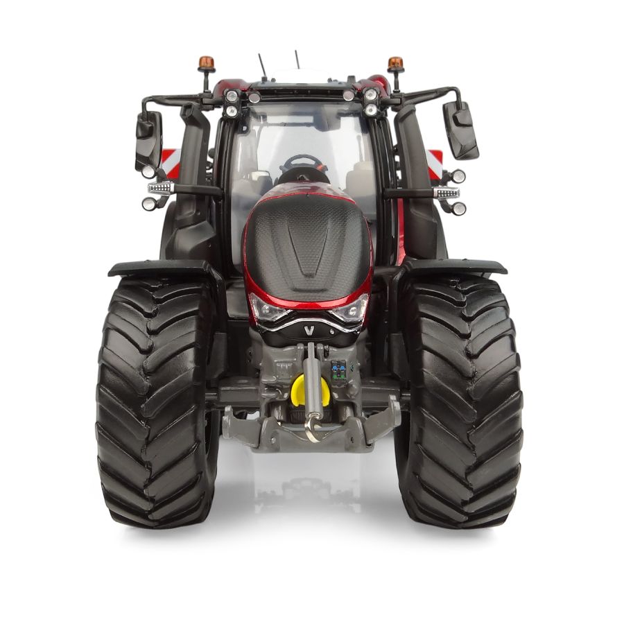 Valtra T236 Blaze Red 1:32 Scale Model Tractor - V42803650