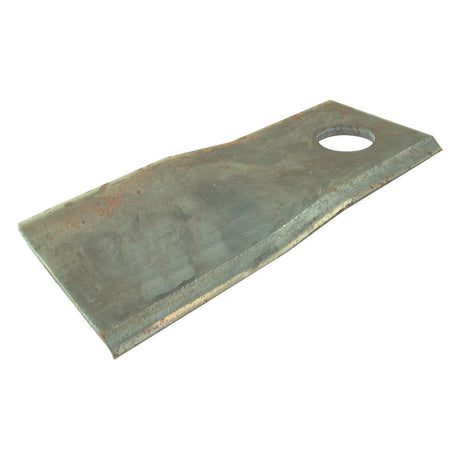 Mower Blade - Twisted blade, top edge sharp & parallel -  120 x 48x4mm - Hole⌀18.5mm  - LH -  Replacement for Vicon, Fella, Lely, Pottinger, Kuhn, New Holland
 - S.77074 - Farming Parts