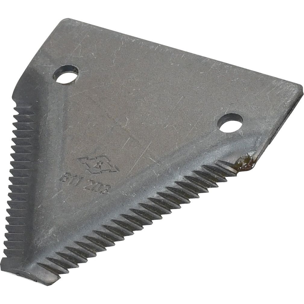 Knife section - over serrated - 83x76x2.75mm - Hole⌀18mm - Hole centres 51mm - Replacement forClaas
- S.78422 - Farming Parts