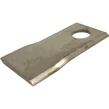 A Sparex Mower Blade, twisted with a sharp and parallel top edge measuring 112 x 48 x 4 mm, featuring a Ø21 mm hole on the left-hand side, designed as a replacement for Pottinger part number 434969 (Sparex Part No. S.79605).