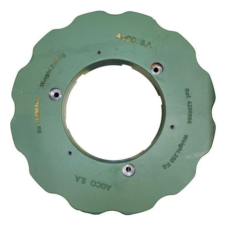 A green metal disc weighing 250kg, marked with "AGCO" and the reference number "4290866M3". Ideal for Massey Ferguson tractor parts, it features a central circular cutout and several mounting holes for easy installation.