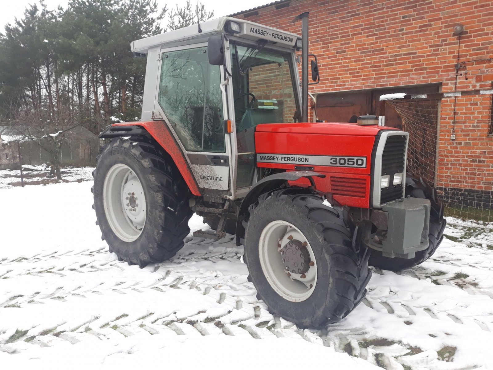 Massey Ferguson 3050 Transmission Fluids and Lubrication