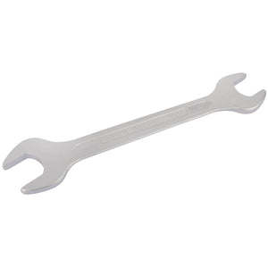 The Draper Elora Long Metric Double Open End Spanner, 27 X 32mm - 100-27x32, crafted from durable chrome vanadium steel and featuring one end measuring 27mm and the other 32mm, is perfect for turning nuts and bolts. Its construction adheres to DIN 3110 standards for enhanced reliability.