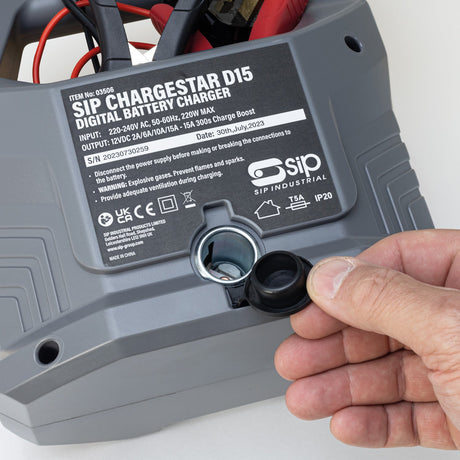 SIP CHARGESTAR D15 Digital Battery Charger | IP-03506 - Farming Parts