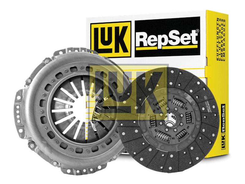 Image of a Sparex Clutch Kit without Bearings (Sparex Part Number: S.147217), featuring a pressure plate and an organic loose disc, with the product packaging in the background.