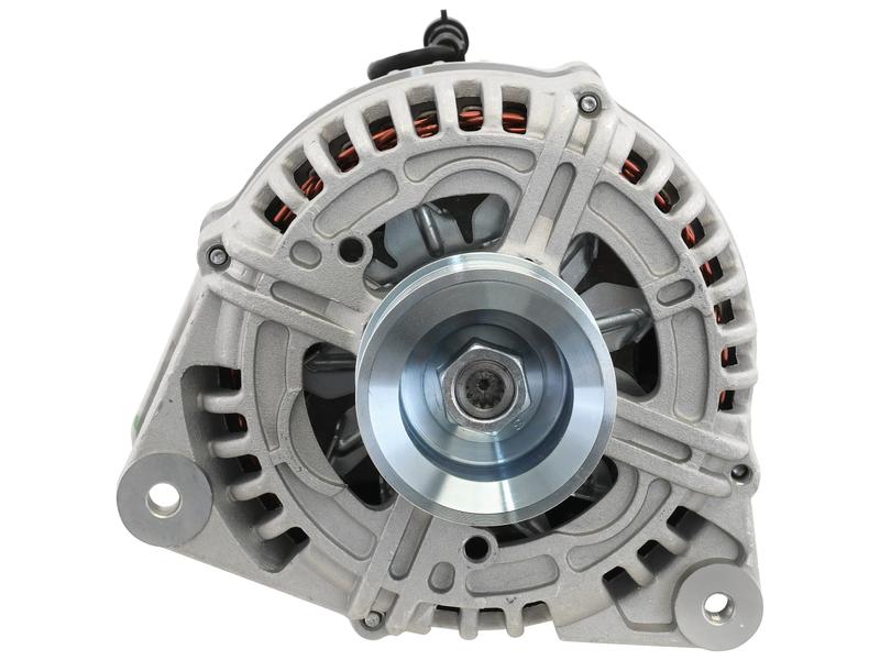 The image shows a Sparex Mahle 14V, 150 Amps automotive alternator (Sparex Part Number: S.150686) with a visible pulley and fan-type cooling fins.