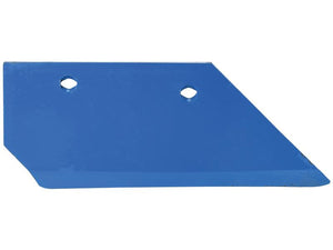 The Sparex Wing 12'' - RH (Fiskars, Overum) metal plate, featuring a blue finish, two holes, and an angular cut-out on one end, is designed for RH fitting. The part number is S.166189.