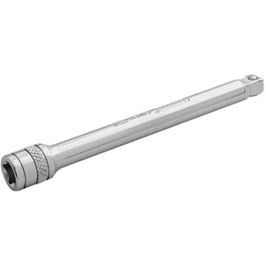 The Draper Expert Wobble Extension Bar, 1/4" Square Drive, 100mm in Polished Chrome offers a shiny metal finish and is crafted from robust chrome vanadium steel. It features a textured grip for enhanced handling and a square drive end for secure socket holding.