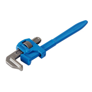 The Draper Adjustable Pipe Wrench, 300mm, 42mm - 676 features a metal jaw made from hardened high carbon steel. Its blue finish is designed for gripping and turning pipes and fittings. This traditional pattern wrench also includes corrosion protection for enhanced durability.