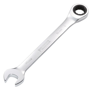 The Draper Metric Ratcheting Combination Spanner, 15mm - 8230MM, boasts a chrome finish and features an open end alongside a 72 teeth ratcheting box end.