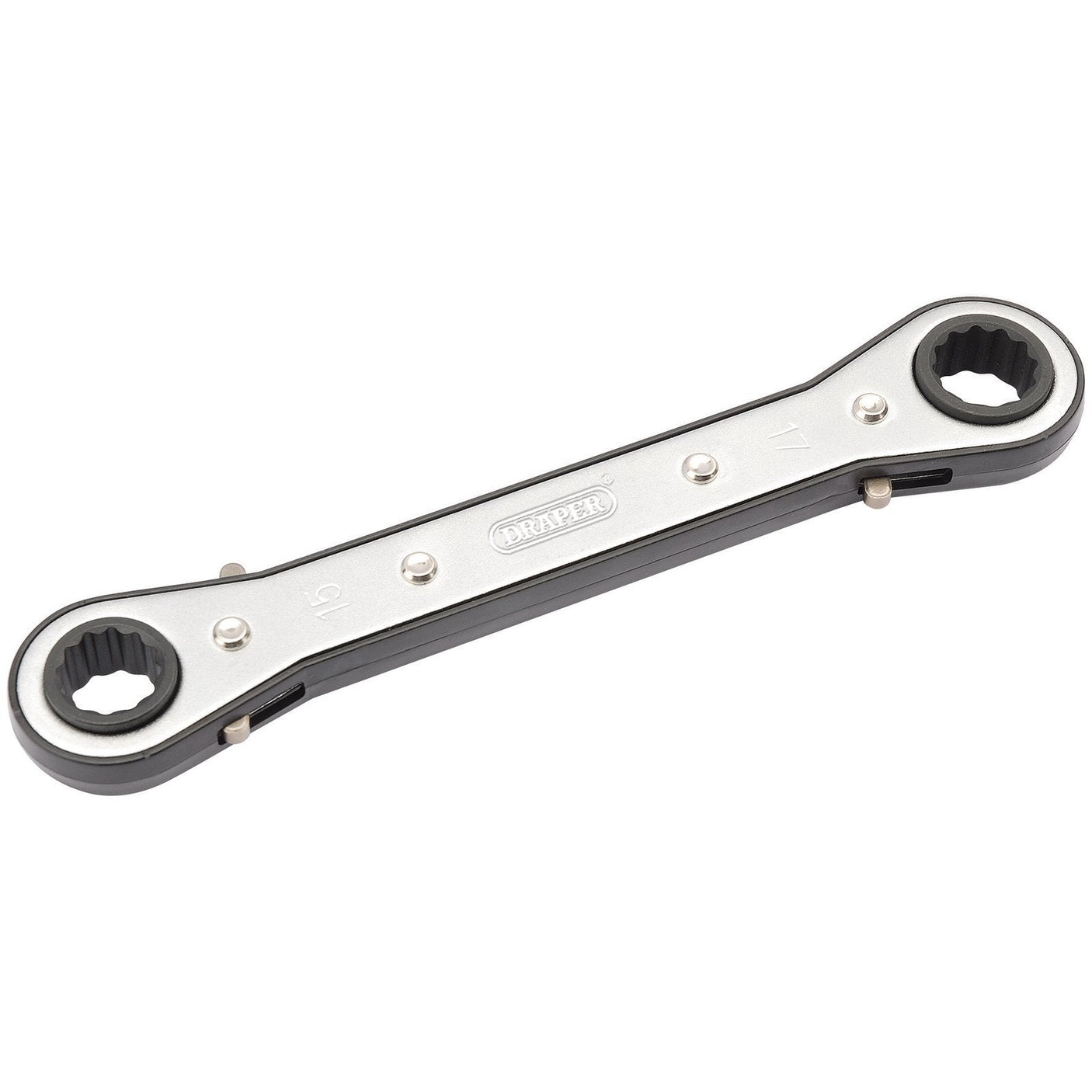 The Draper Ratcheting Ring Spanner, 15 X 17mm - 651, features a double-ended ratcheting box design with an offset handle. Each end has different drive sizes, and it includes a reversible ratcheting ring head for versatility. The spanner is conveniently display packed.