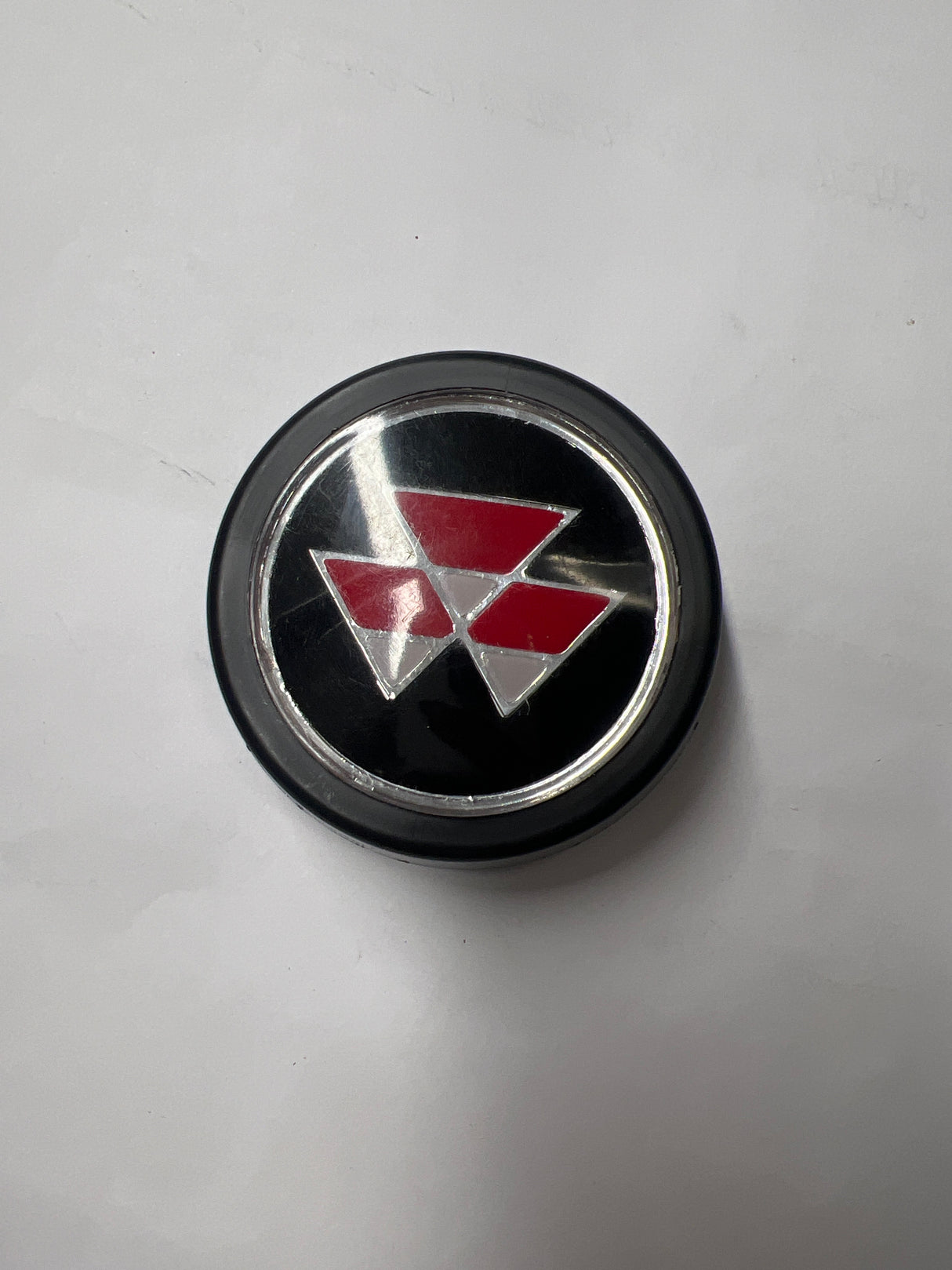 *SPECIAL PRICE* - EMBLEM STEERING WHEEL - MS-1830976