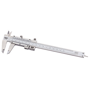 The Draper Vernier Caliper With Fine Adjustment, 0 - 140mm - PVC140F features a silver metallic finish and is crafted from hardened stainless steel. It includes both main and sliding scales for precise measurement as well as fine adjustment capabilities.