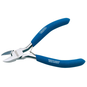 The Draper Carbon Steel Diagonal Side Cutter, 110mm - 38A features durable blue rubber handles and is crafted from hardened and tempered carbon steel for enhanced longevity.