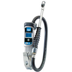 The Draper Digital Gauge Air Line Inflator With Twin Connectors - DAC403 by Draper is equipped with an attached hose and nozzle, a display screen, and operational buttons. Constructed with industrial-grade materials, it guarantees precise measurements and includes a calibration certificate for reliability.