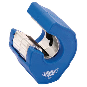 A Draper Automatic Ratchet Pipe Cutter, 15mm - ARPC, ideal for copper pipes, is showcased on a white background.