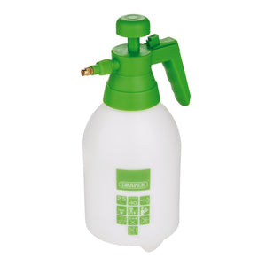 Introducing the Draper Handheld Pump Action Pressure Sprayer, 2.5L - PS2.5/B: A white, 2.5-liter handheld sprayer with a green top, nozzle, and hand pump handle. The bottle is emblazoned with the "Draper" brand name and various symbols in green print. It includes an adjustable brass nozzle and a pressure safety valve for precise and controlled spraying.