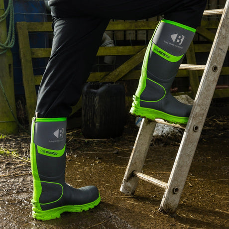 Buckler S5 High-Visibility Safety Wellington Boot – Grey/Green Waterproof Work Boots | BBZ8000GY/GR