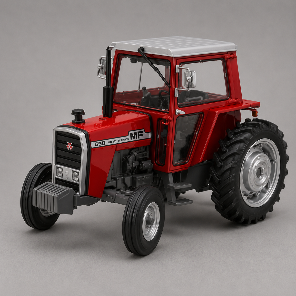 Massey Ferguson MF 590 – Limited Edition 1:32 Scale Model | UH6309
