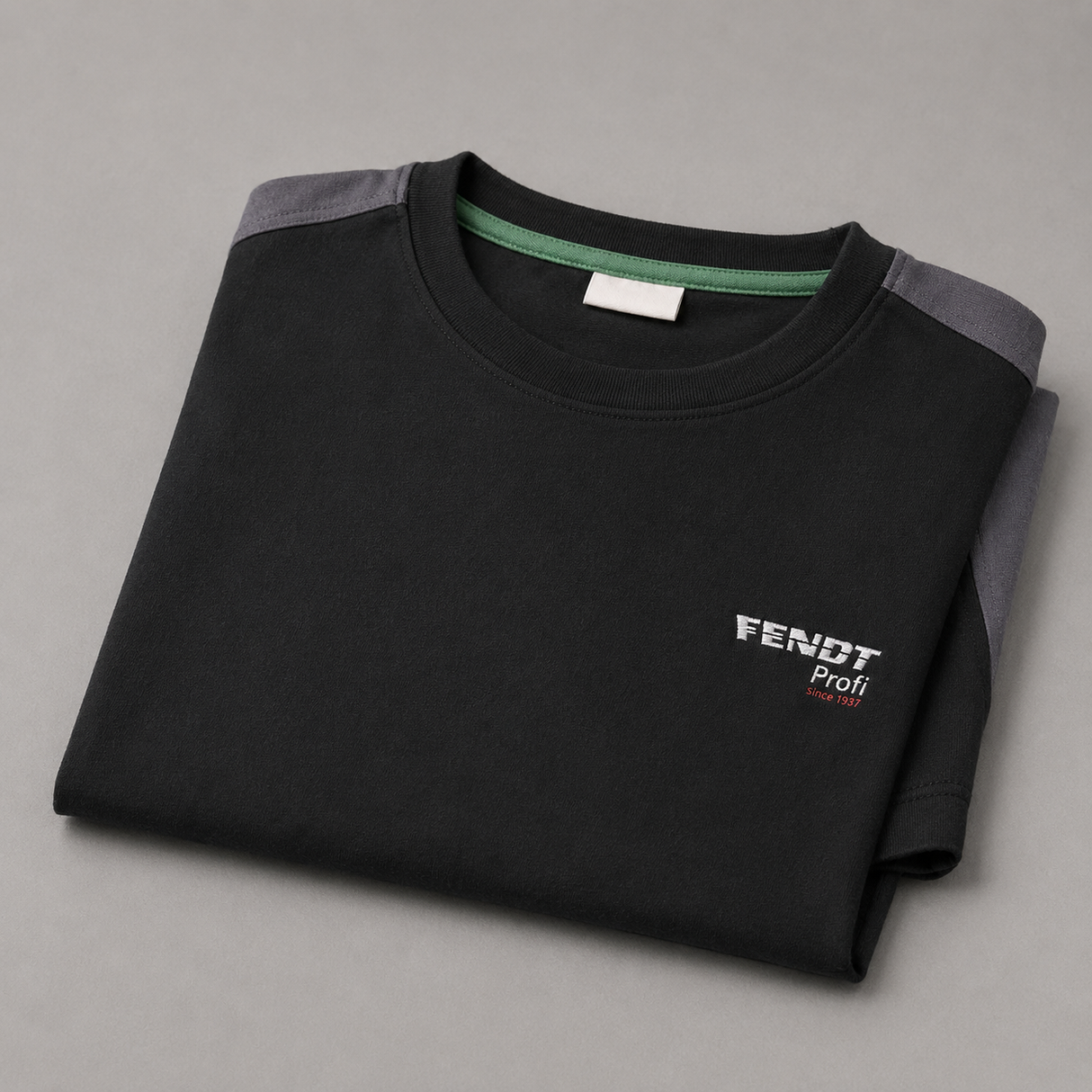 Fendt Profi T-Shirt – Sporty Two-Tone Design with Reflective Print | X99102217C