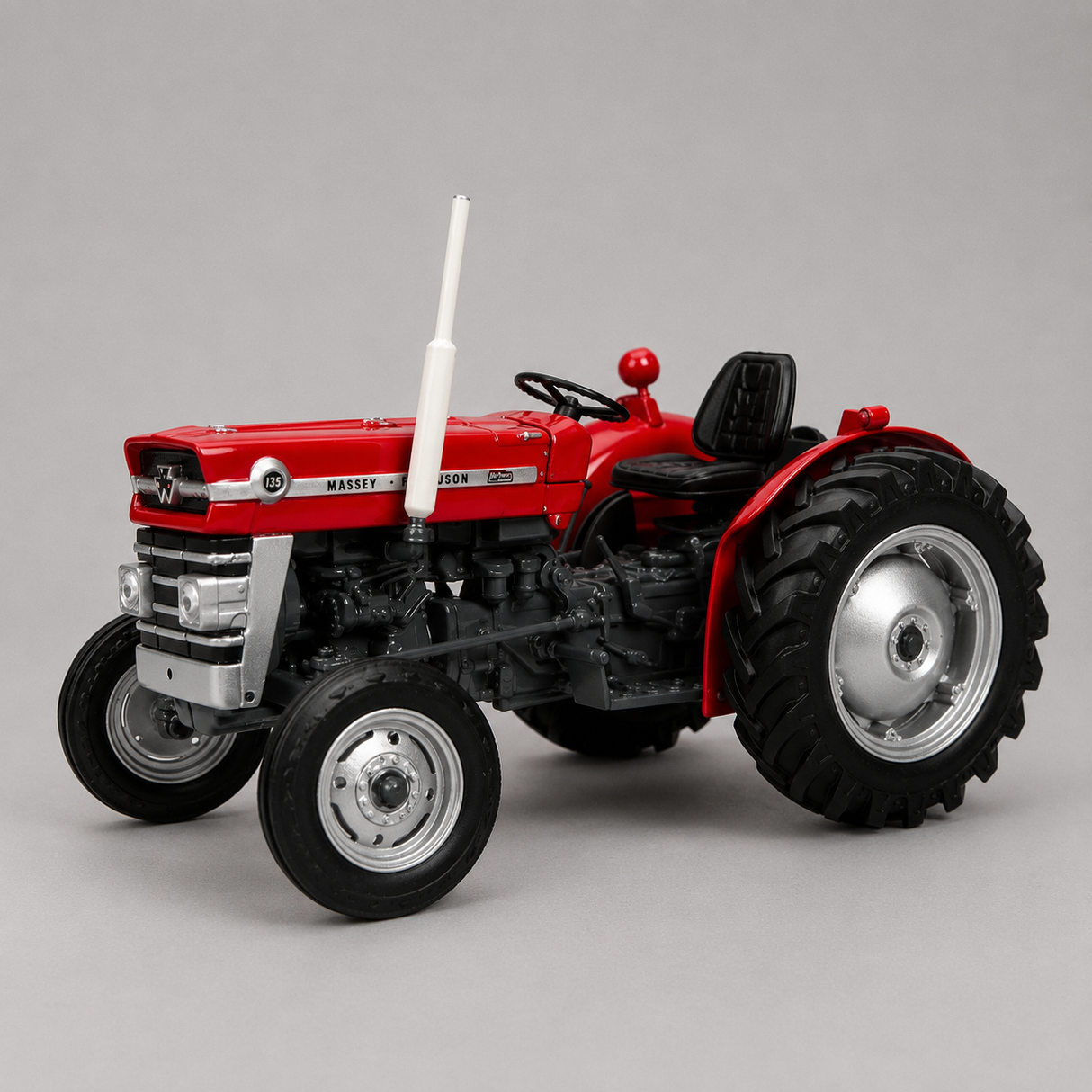 Massey Ferguson MF 135 – 1:32 Scale Collectible Model (No Cab) | X993040278500