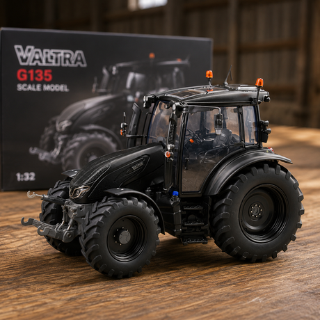 Valtra G135 Scale Model – 1:32 Matt Black & Ultra Green | V428034
