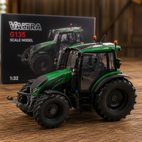 Valtra G135 Scale Model – 1:32 Matt Black & Ultra Green | V428034