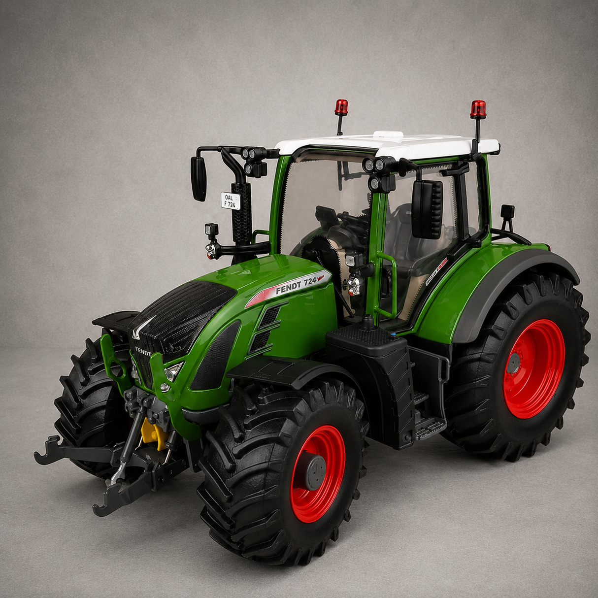 Fendt 724 Vario 1:32 Scale Model – High-Detail Collectible | X991016093000
