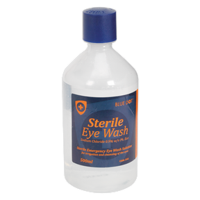 A 500ml bottle of Sealey Eye/Wound Wash Solution (EWS50), an emergency saline solution containing sodium chloride 0.9% w/v Ph. Eur, for irrigation and cleansing of eyes.