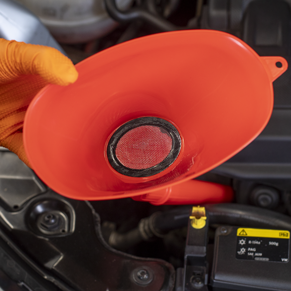 Angled Spout Oval Funnel with Filter 200mm - Medium - SE-F7