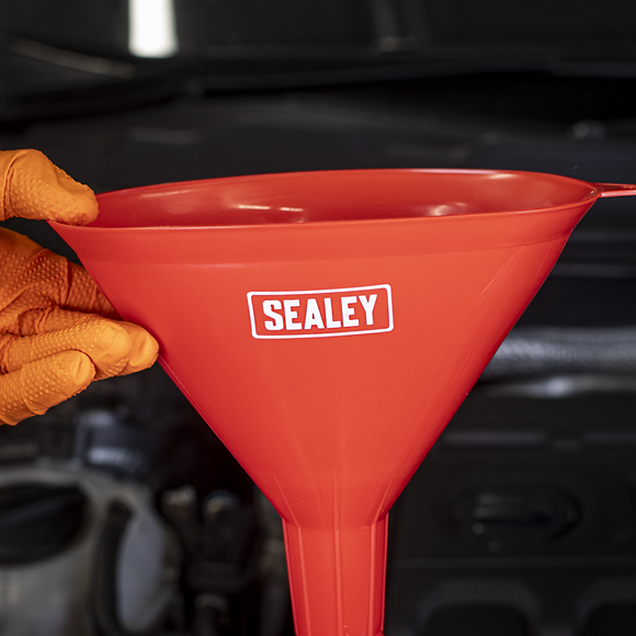 Sealey Angled Spout Oval Funnel with Filter 200mm Medium SE F7