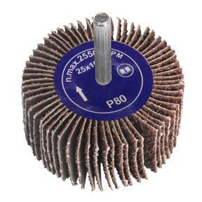 The Sealey Flap Wheel Ø25 x 10mm 6mm Shaft 80Grit - FW251080 is an aluminium oxide flap wheel with an 80-grit designation that includes a cylindrical metal shank, making it suitable for power drills. It features a blue label detailing specifications such as "P80" grit and maximum RPM guidelines, and the wheel comprises multiple abrasive sheets.
