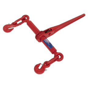The Sealey Ratchet Load Binder 7.9-9.5mm 2500kg Capacity - LB001, featuring hooks at both ends and crafted from heat-treated steel for enhanced durability, is used for securing and tightening chains. It's displayed against a white background.