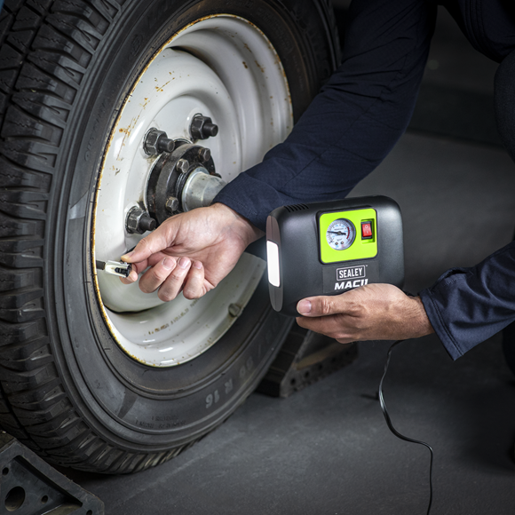 Tyre Inflator with Worklight 12V - SE-MAC11