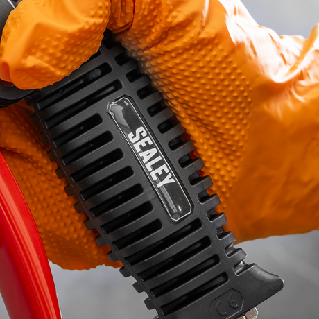 Tyre Inflator with Clip-On Connector - SE-SA9304