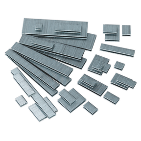 A pack of 5000 Sealey Staple 32mm 18SWG (model SAAS1832).