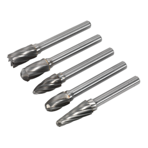 The Sealey Tungsten Carbide Rotary Burr Set 5pc Ripper/Coarse - SDBCK5 features five rotary burrs with various shaped heads and straight shanks, perfect for precision cutting and shaping materials. These burrs come in a convenient plastic storage box for easy access and organization.
