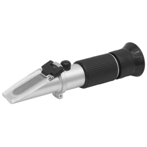 The Sealey Refractometer Antifreeze/Battery Fluid/Screenwash - VS005 features a black grip and an adjustable eyepiece, making it perfect for measuring the refractive index of synthetic antifreeze.