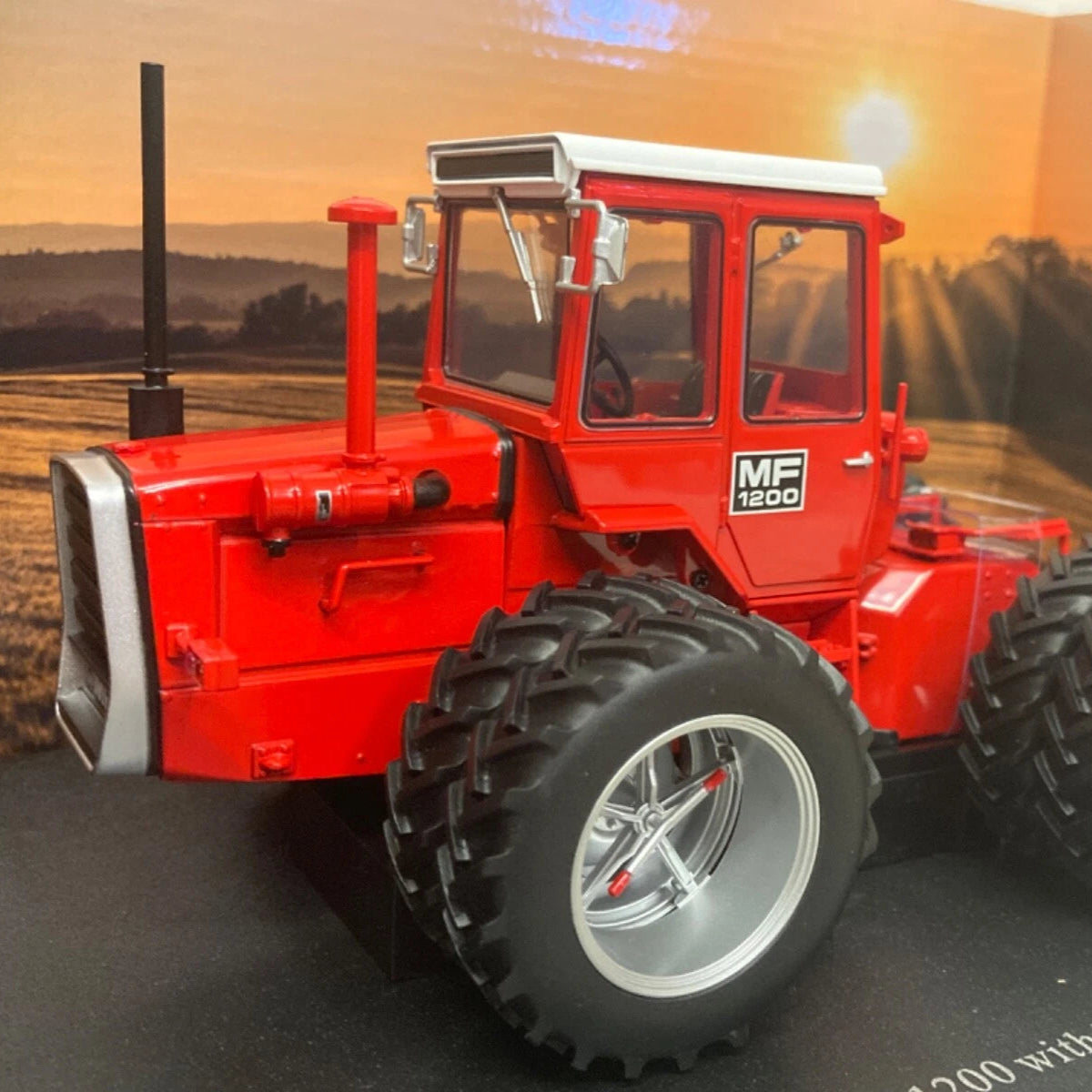 Massey Ferguson 1200 Model UH6700 1:32 Replica – Limited Edition