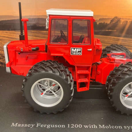 Massey Ferguson 1200 Model UH6700 1:32 Replica – Limited Edition