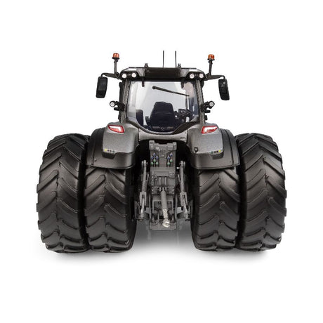 Valtra Q305 Titan Grey 1:32 Scale Model – Limited Edition – V42803570